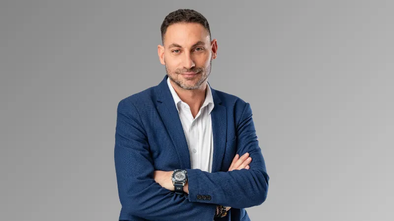 "Helyi tapasztalattal és megbízható háttérrel segítem ügyfeleimet a dubaji ingatlanvásárlás minden lépésében, hogy a folyamat biztonságos és kiszámítható legyen."